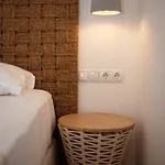 Anais Of Naxos Hotel