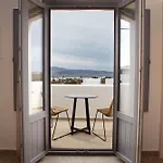 Anais Of Naxos Hotel