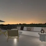 Anais Of Naxos Hotel