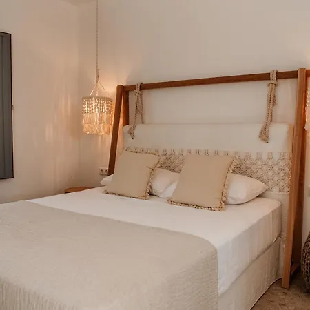 Anais Of Naxos 3* Αγία Άννα