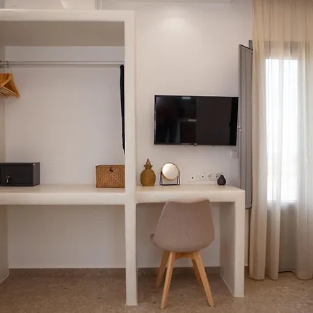 Anais Of Naxos Agia Anna (Naxos)