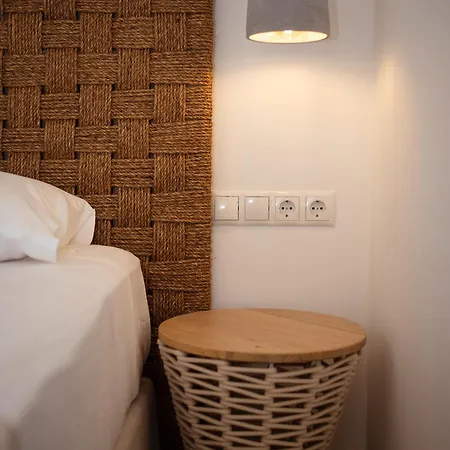 Anais Of Naxos Hotel