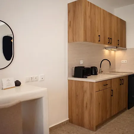 Anais Of Naxos Hotell 3*