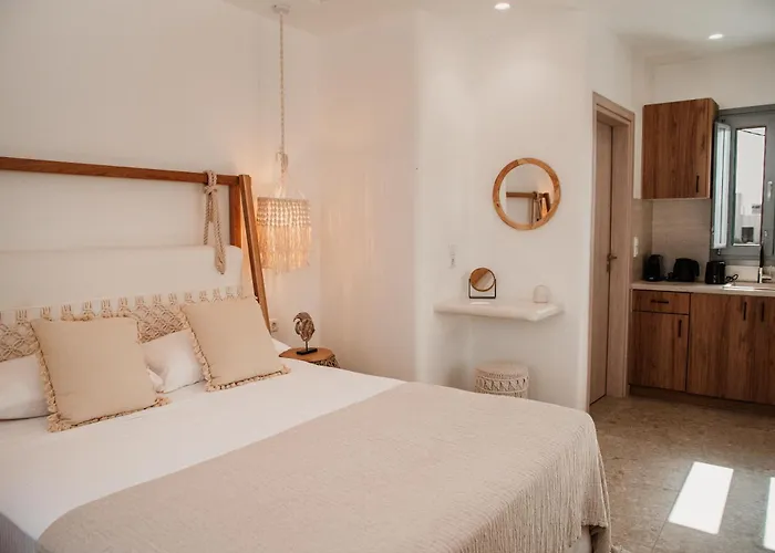 Anais Of Naxos Hotel 3*