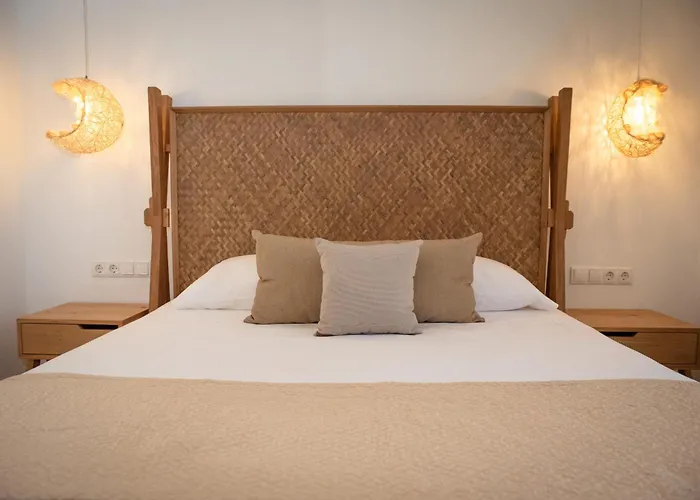 Anais Of Naxos Agia Anna (Naxos)