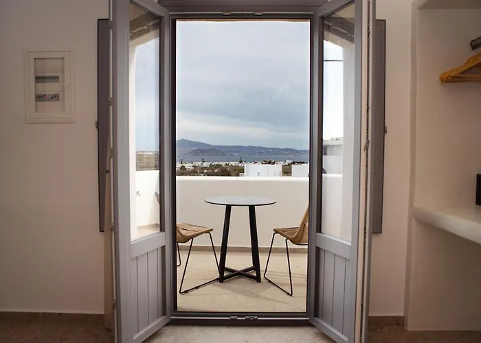 Anais Of Naxos Hotel