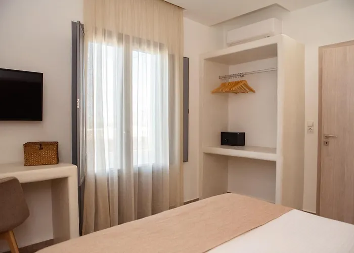 Hotel Anais Of Naxos 3*