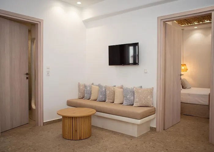 Hotel Anais Of Naxos 3*