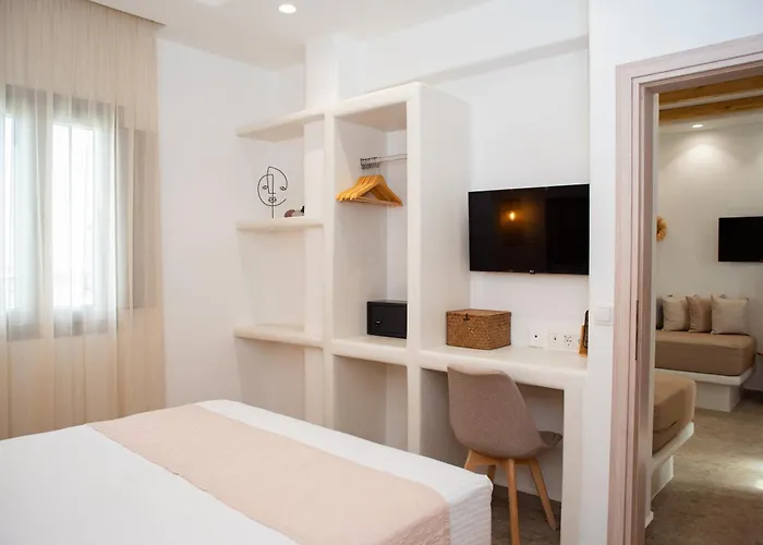 Anais Of Naxos Hotel 3*