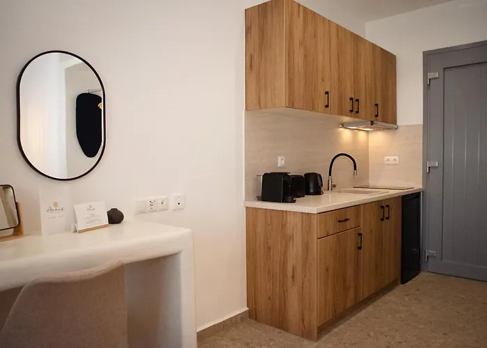 Anais Of Naxos Hotel 3*